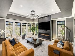 10 Stones Throw, Plymouth, MA 02360