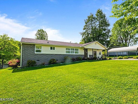 2nd image of 212 Sunset Dr