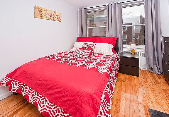 4th image of 247 E 33rd St APT 4B