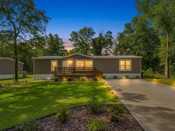 645 W Violet Ln, Defuniak Springs, FL 32433