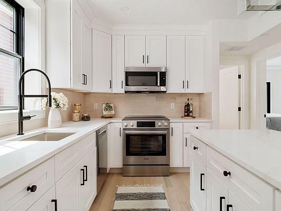 2nd image of 387 Norfolk St #1