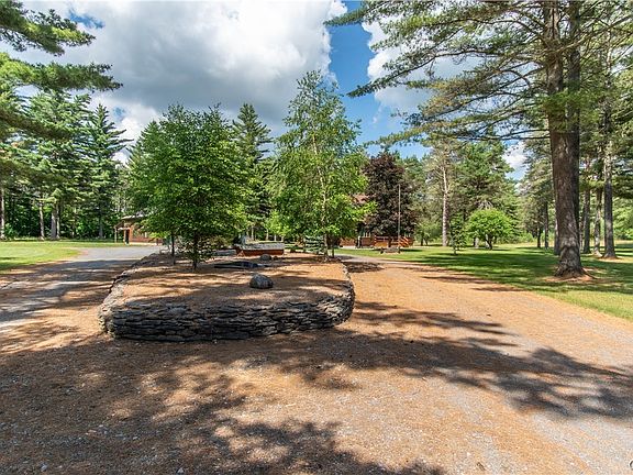 5th image of 7909 Deer Run Rd