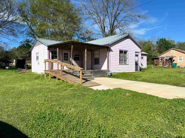 106 Nolte Dr, Naples, TX 75568