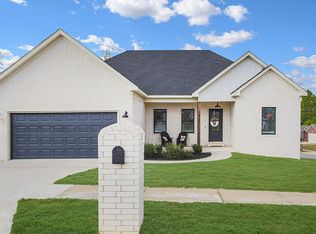 1809 Landershire Ln, North Little Rock, AR 72120