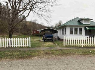 227 Shelton St, West Hamlin, WV 25571