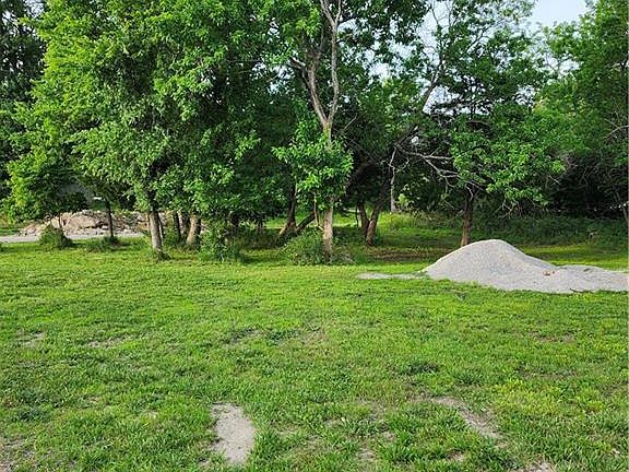 2nd image of 30 Boxelder Dr