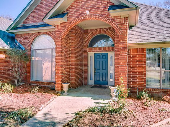 3rd image of 5902 Deerwood Dr