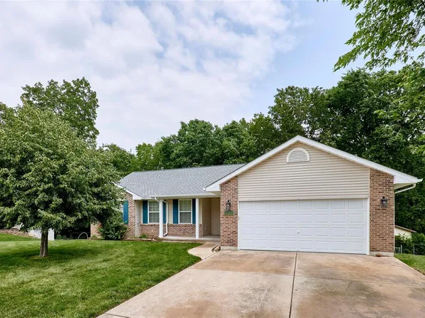 12 Scarlet Oak Ct, Troy, MO 63379