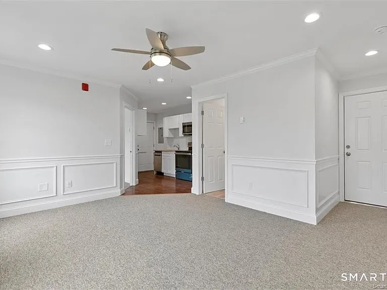 1091 Whalley Ave #B — Photo 5