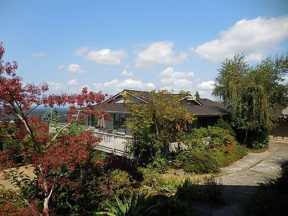 2nd image of 14032 SE 44th Pl