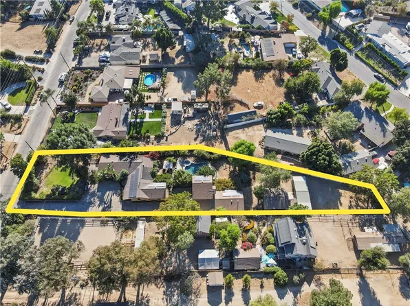 10377 McBroom St, Sunland, CA 91040