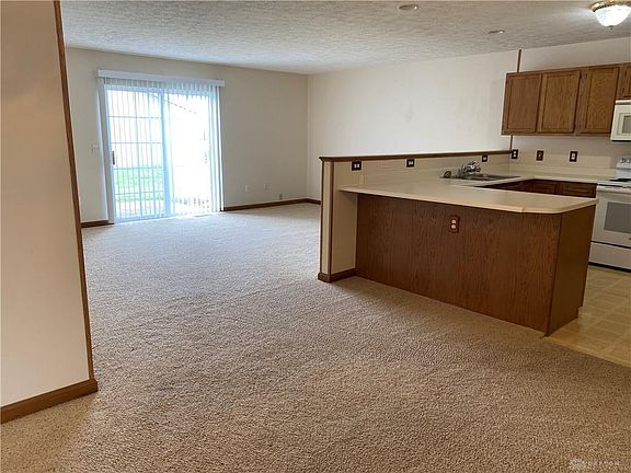 3rd image of 2725 Fairview Ct