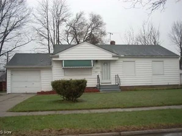 19604 Mayfair Ln, Warrensville Heights, OH 44128