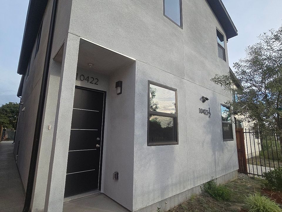 1st image of 10422 1/2 Graham Ave #10422