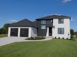 5154 N Seacrest Dr, Ozark, MO 65721