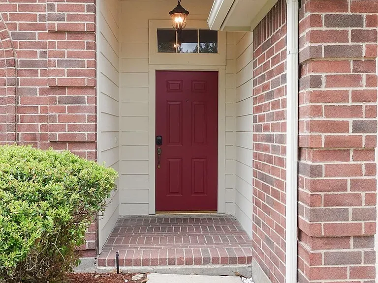 20735 Spring Rose Dr — Photo 3