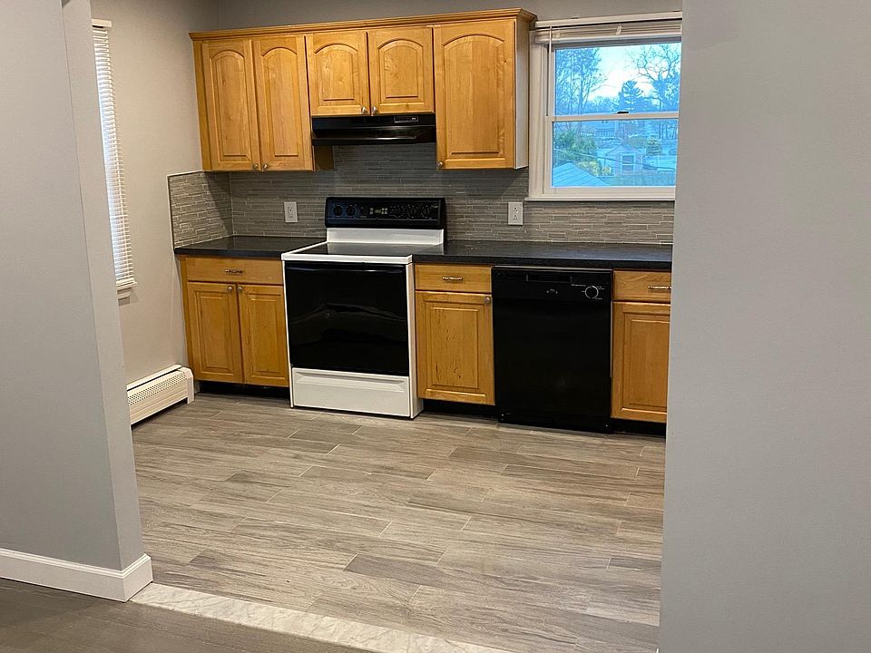 1st image of 99 Diamond Ave #2