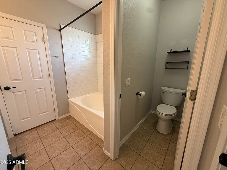 885 E Cherry Hills Dr — Photo 6