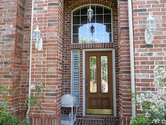 2nd image of 3416 Chapelwood Dr