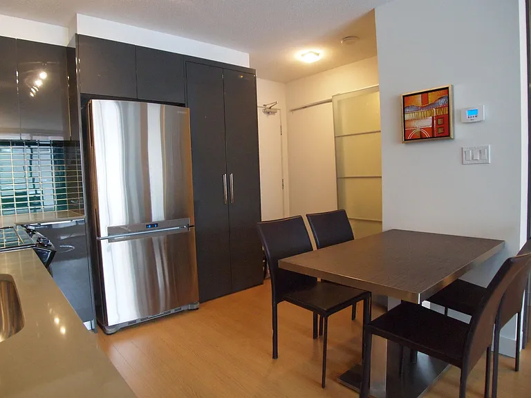 1325 Rolston St #503 — Photo 4