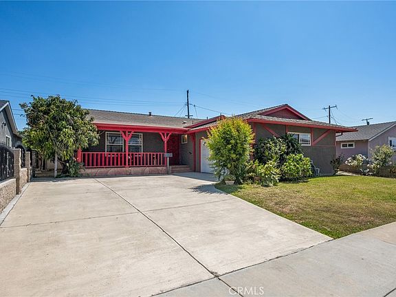 3rd image of 500 W 228th St