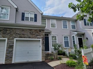 1602 Yarrow Cir, Dayton, NJ 08810