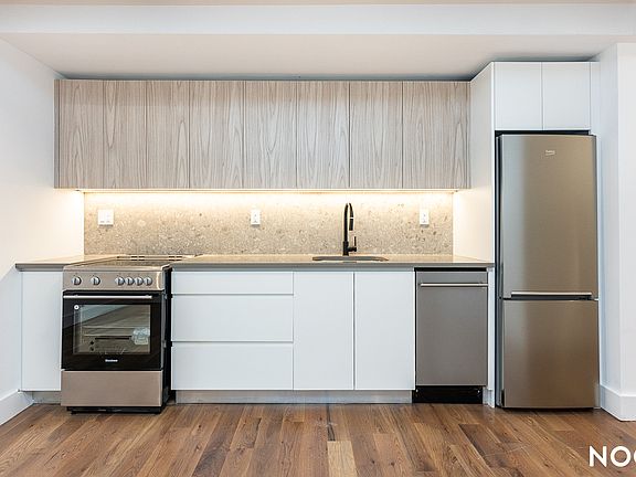 4th image of 128 Montrose Ave #302