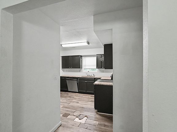 5th image of 1717 W Webster Street
