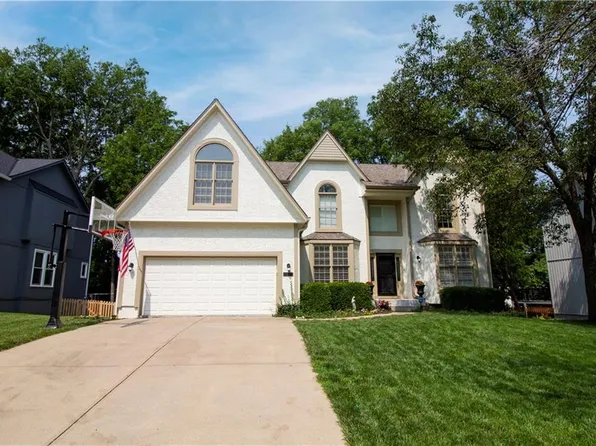 11512 S Oakview Dr, Olathe, KS 66062