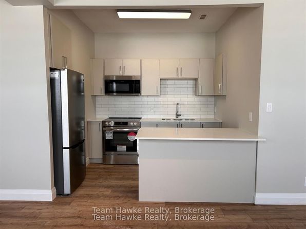 521 Bay St #14, Midland, ON L4R 1L2
