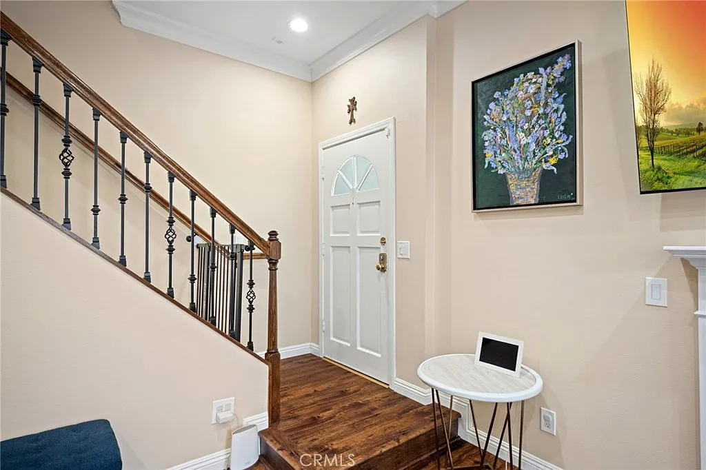 3 bed, 2.5 bath, 1597 sqft, $4,500 — Photo 4