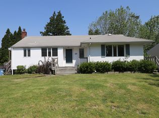 20 Chadwick Rd, Syosset, NY 11791