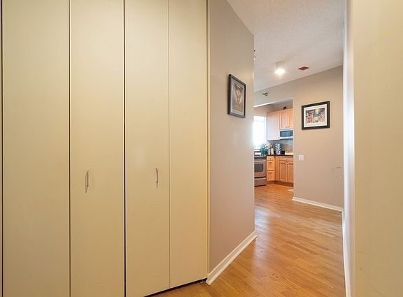 2nd image of 400 N Lasalle St #2801