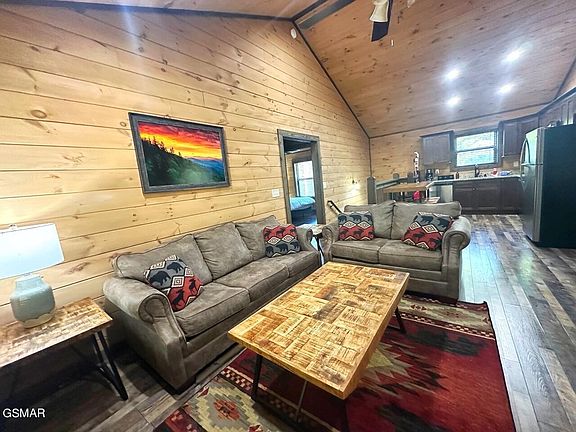 2nd image of 2708 Timber Way