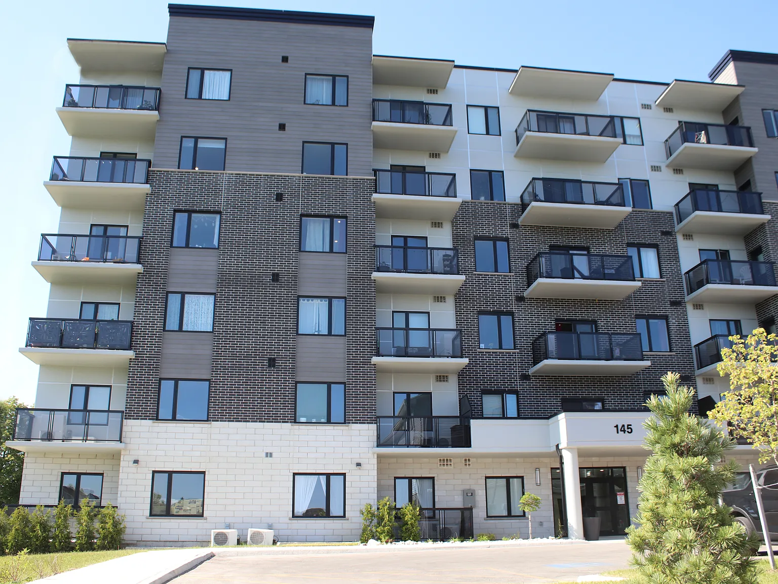 Pember's Walk Apartments — Photo 3