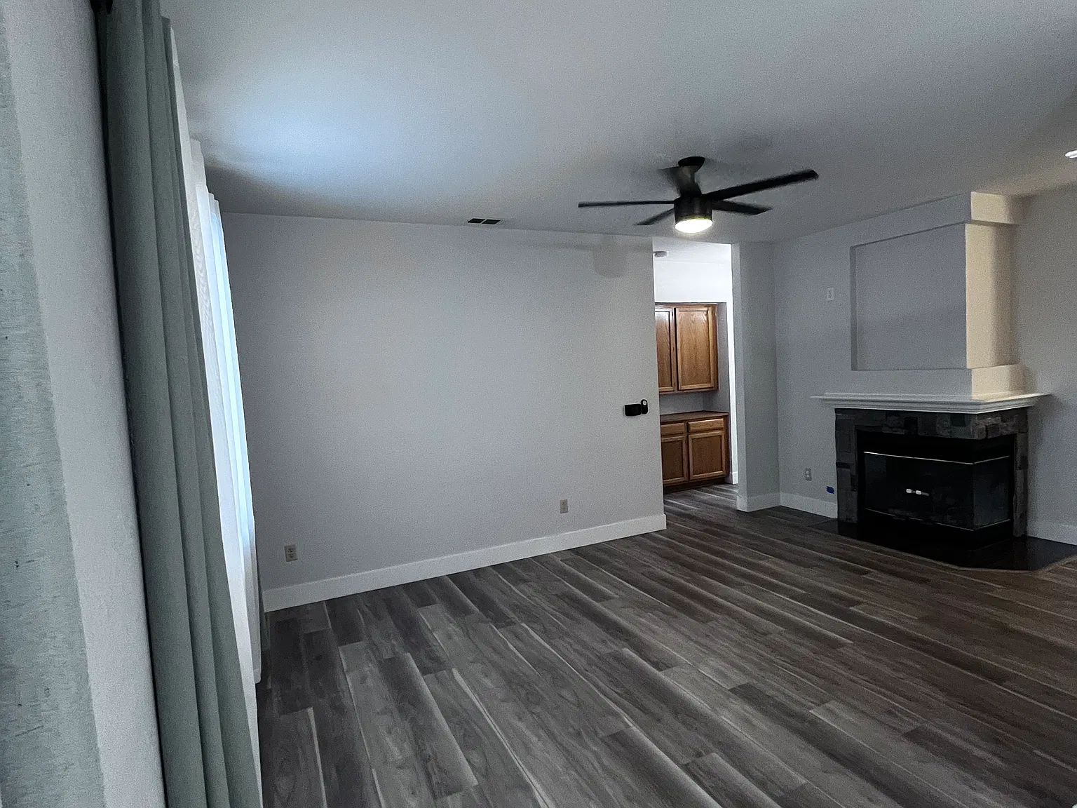 3 bed, 1278 sqft, $2,800 — Photo 2