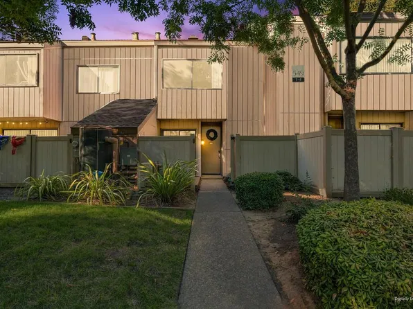 549 Woodside Oaks APT 3, Sacramento, CA 95825