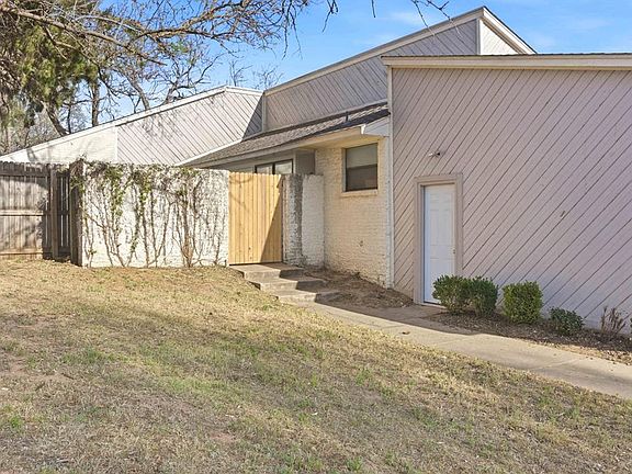 2nd image of 517 Trinidad Dr