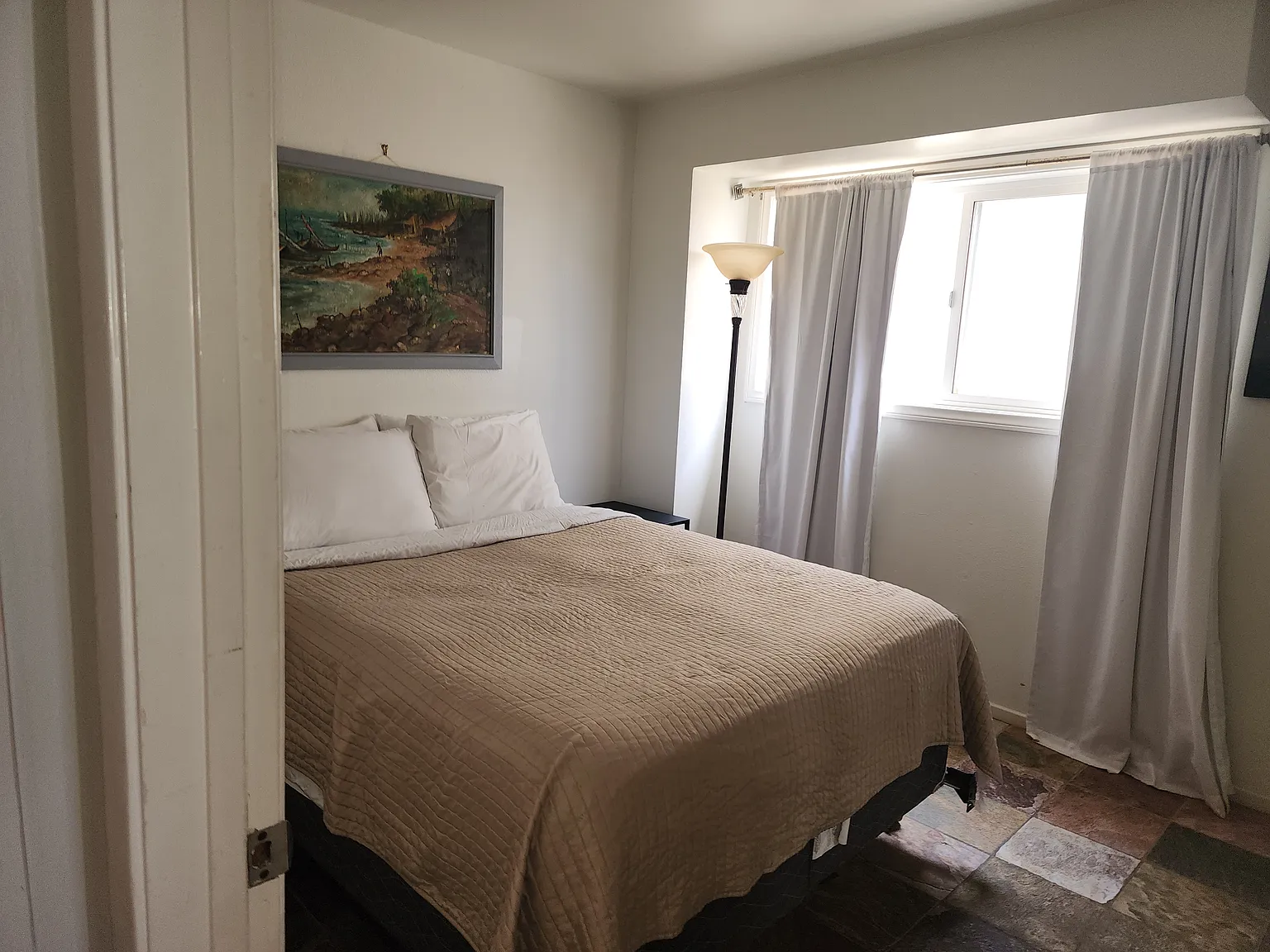 4 bed, $1,999 — Photo 4