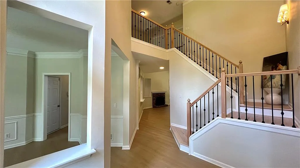 4 bed, 2711 sqft, $3,500 — Photo 3