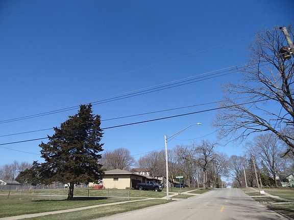 5th image of 1915 Eastmoreland Ave