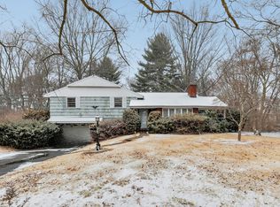 73 Oakridge Rd, Trumbull, CT 06611