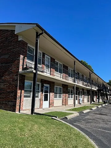 Glen Hollow Apartments — Photo 4