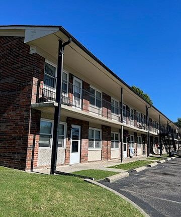 4th image of 800 Glen Hollow Dr #816