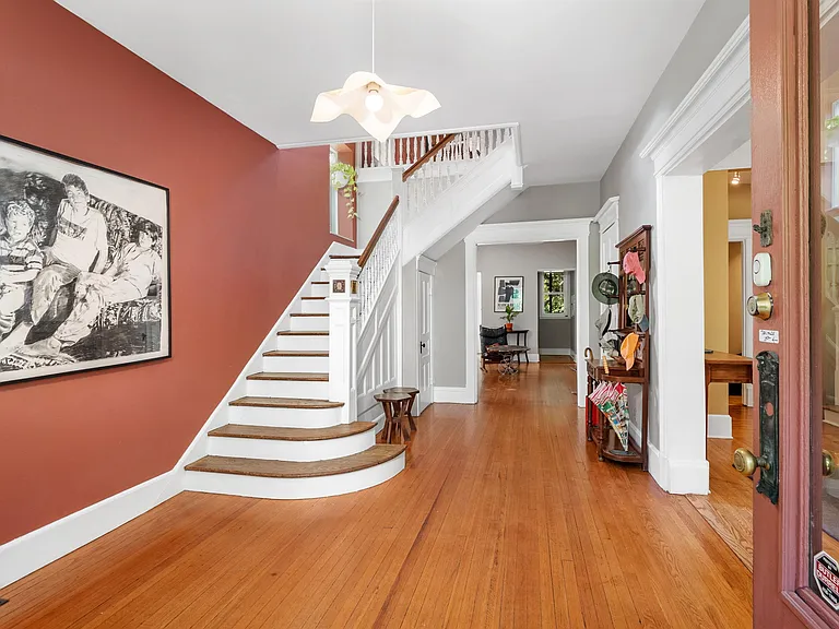 4388 McPherson Ave — Photo 10