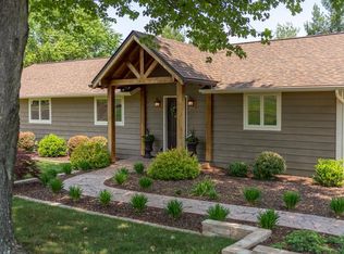 1040 Fairway Dr, Waynesboro, VA 22980