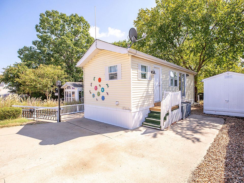 1st image of 444 Monarch Drive