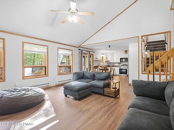 5th image of 523 Saunders Ct
