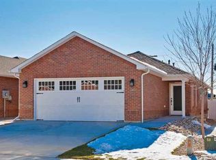 419 Appletree Ln, Cheyenne, WY 82009