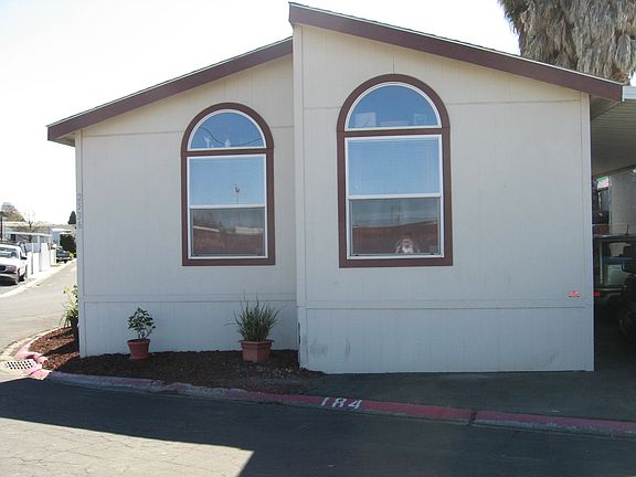 3rd image of 2536 Parkside Dr